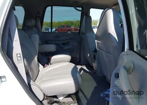 2002 Ford Expedition Eddie Bauer from USA, damaged, VIN 1FMFU18L22LA18404